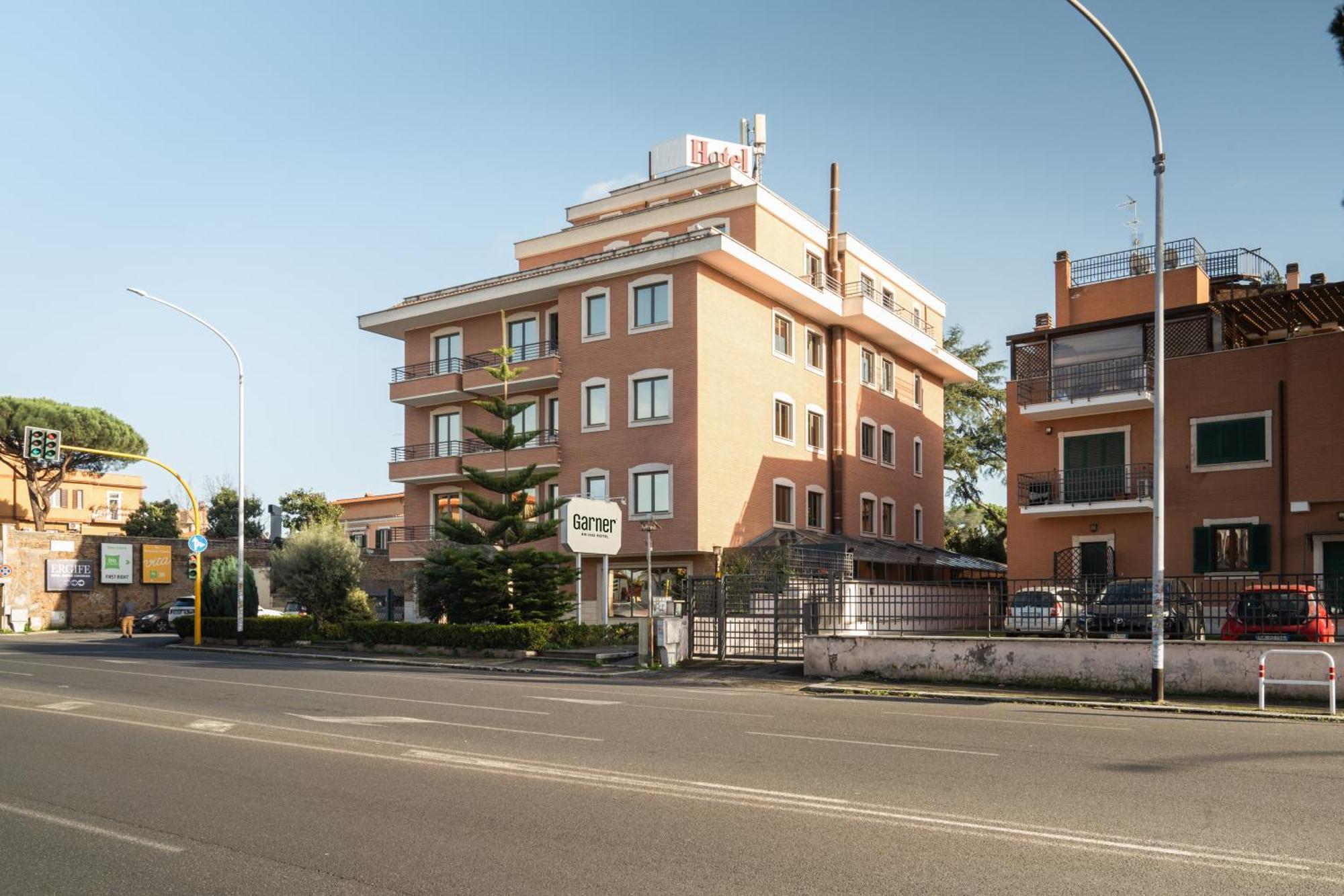 Hotel Smooth West 4*