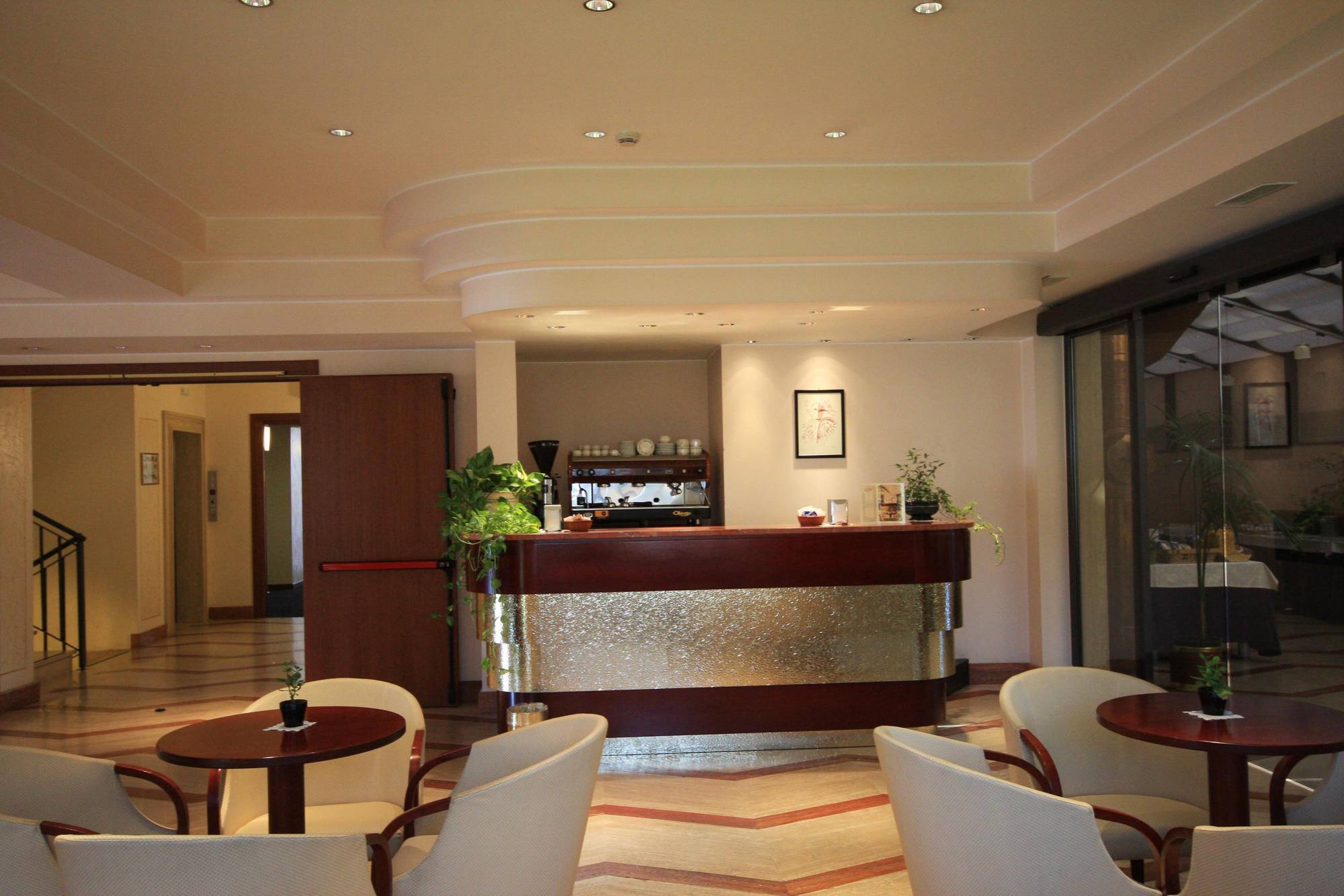 Garner Aurelia By Ihg 4*